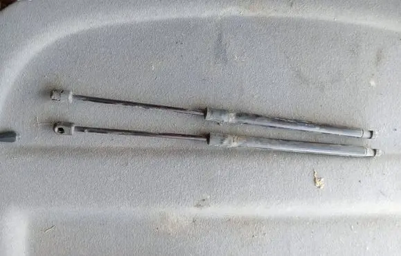 Skoda Fabia Mk2 (5J) Tailgate/trunk strut/damper 5j6827550b