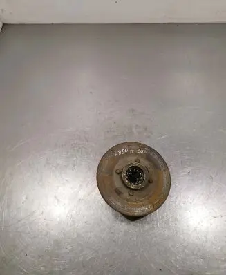 Ligier JS 50 Rear wheel hub spindle/knuckle 