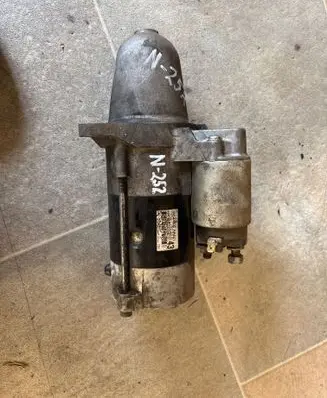 Subaru XV I Starter motor 23300AA621 M002T800761