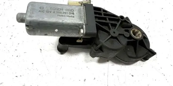 Mercedes-Benz ML W164 Seat adjustment motor 0390203213 820648084