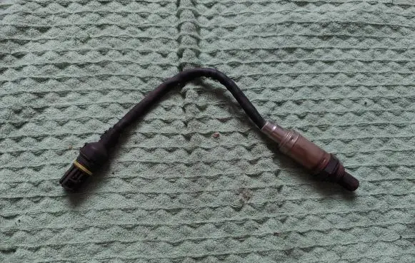 BMW 5 E39 Lambda probe sensor 1742050 17420509 0258003177