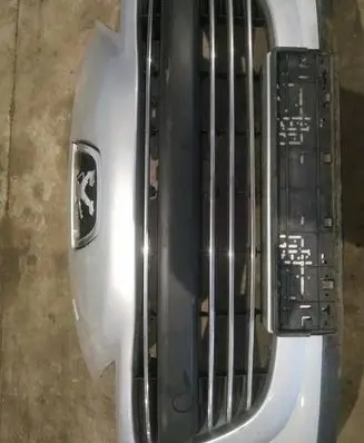 Peugeot 207 Front bumper lower grill 