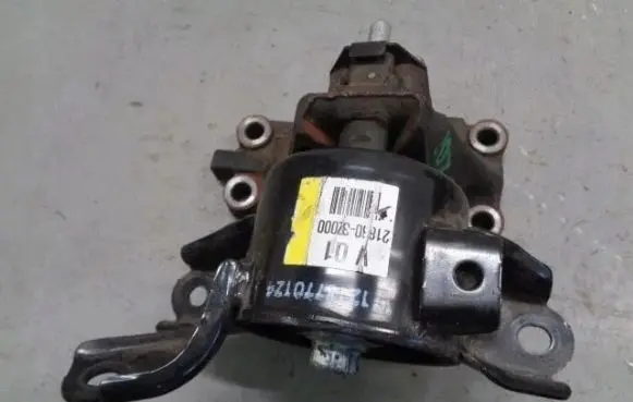 Hyundai i40 Engine mount vacuum valve 