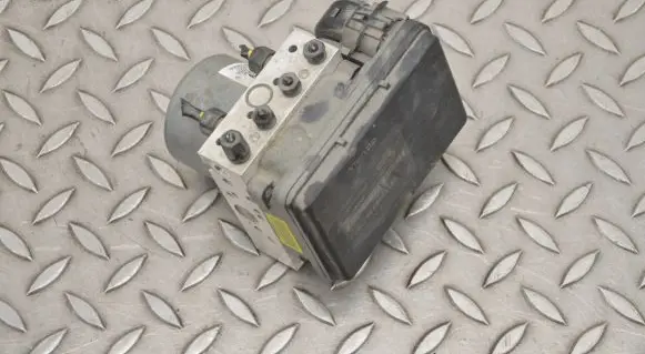 Hyundai Santa Fe ABS Pump A1001302AIF 589202WEI0