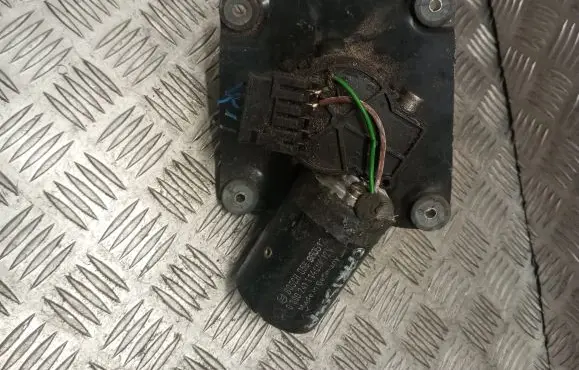 Mitsubishi Carisma Wiper motor 0390241114