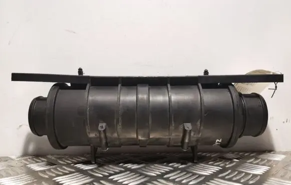 Jeep Grand Cherokee Air intake duct part 52014695AA
