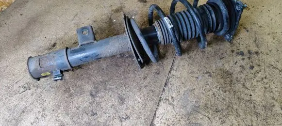 Hyundai ix35 Front shock absorber with coil spring