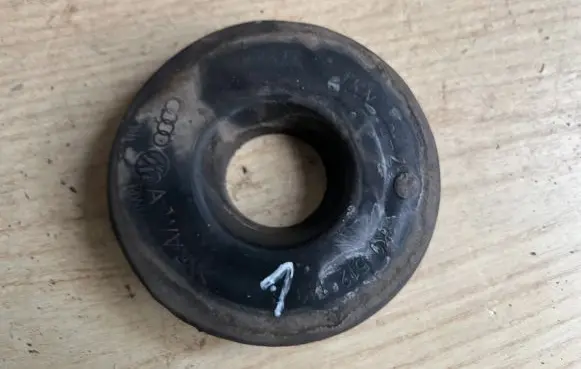 Volkswagen Tiguan Rear coil spring rubber mount 1K0512149B