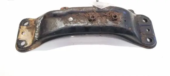 Subaru Legacy Engine mounting bracket