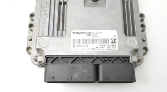 Volvo S60 Engine control unit/module 31312578