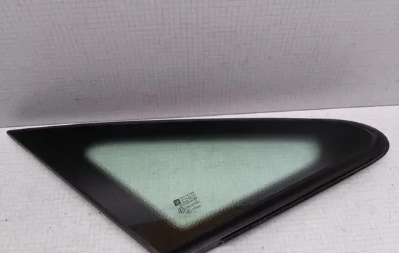 Opel Zafira B Front triangle window/glass 43R007951 13123921