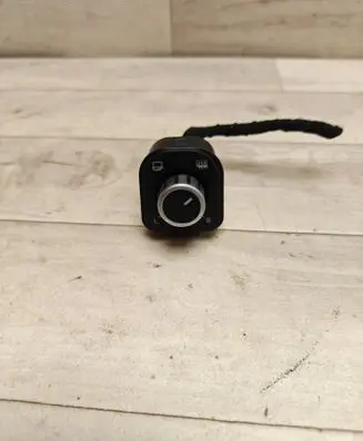 Volkswagen Golf V Wing mirror switch 