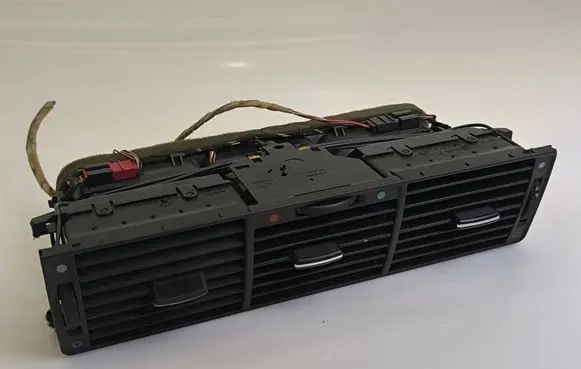 Dash center air vent grill