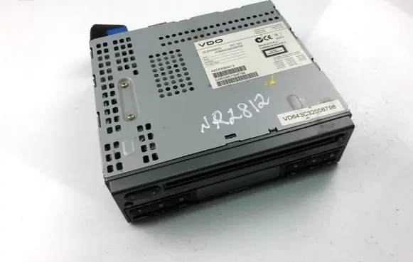 Subaru Impreza II Radio/CD/DVD/GPS head unit DC643921C