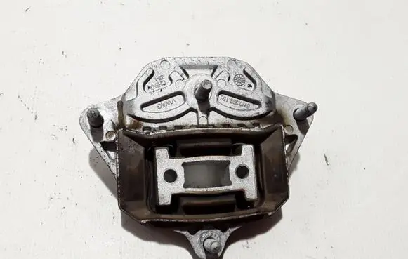 Audi A6 S6 C8 4K Engine mount bracket 8W0399156