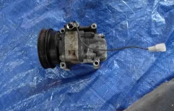 Mazda 626 Air conditioning (A/C) compressor (pump)