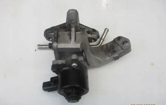 Toyota Corolla E120 E130 EGR valve 25040