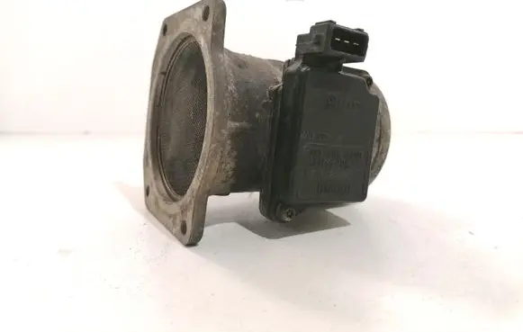 Audi A4 S4 B5 8D Mass air flow meter 037906461B AFH6010A