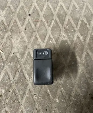 Volvo S70 V70 V70 XC Windscreen/window heater switch 9162952 97W20K