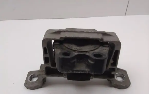 Ford C-MAX II Engine mount bracket 3M516F012CJ