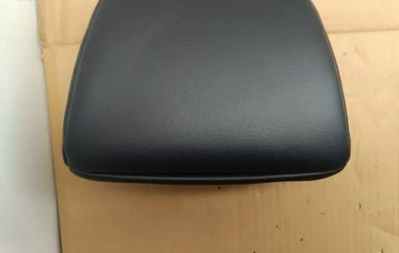 Jeep Grand Cherokee Rear seat headrest 