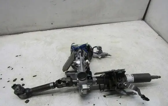 Toyota Auris E180 Steering wheel axle 45250-02C00