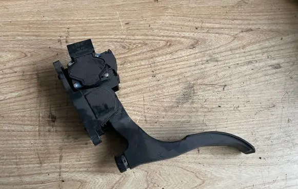 Skoda Fabia Mk1 (6Y) Accelerator throttle pedal 6Q1723503C 0280752217