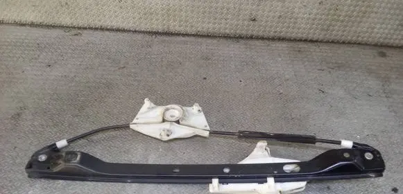 Volkswagen Golf Plus Rear window lifting mechanism without motor