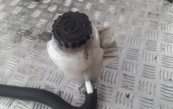 Dodge Journey Power steering fluid tank/reservoir 05151023AA