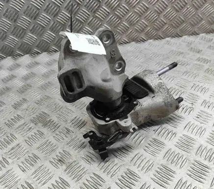 Toyota bZ4X Engine mount bracket G23060R020