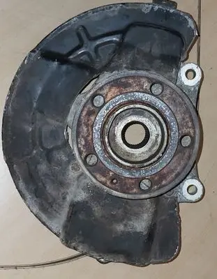 Volvo V70 Front wheel hub spindle knuckle