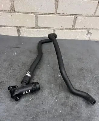 BMW 5 E39 Engine coolant pipe/hose 2247744 8378952