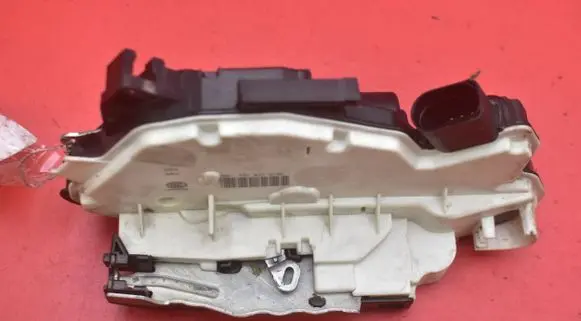 Skoda Citigo Front door lock 1S1837015C