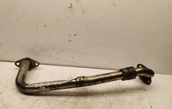 Seat Altea XL EGR valve line/pipe/hose 03g131521aq