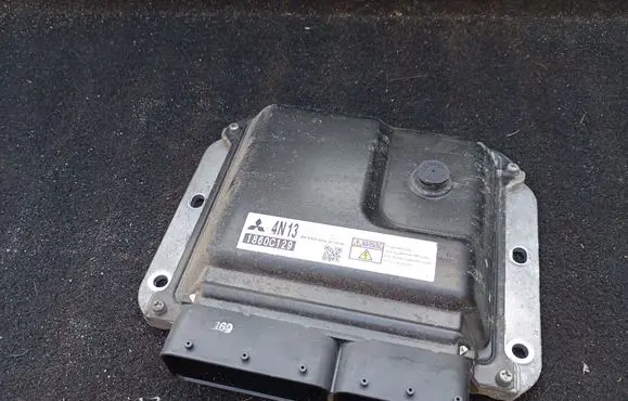 Mitsubishi ASX Engine control unit/module 2757003031