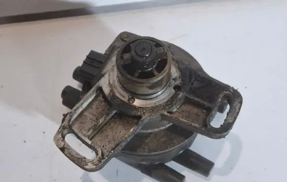Mazda Xedos 6 Spark distributor T0T52071A