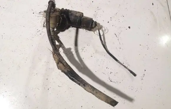 Honda Civic Windscreen/windshield washer pump 1K6955651