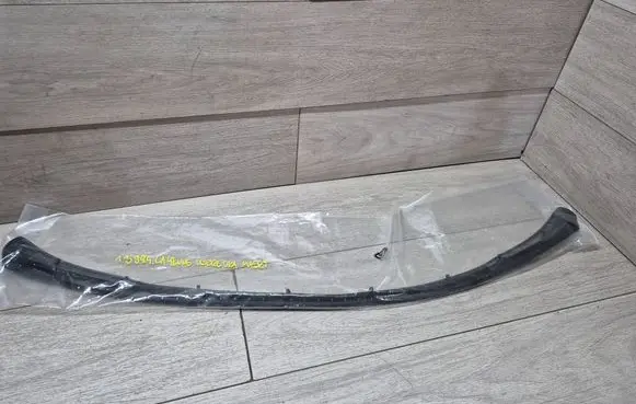 Porsche Cayenne (9Y0 9Y3) Engine hood trim 9Y0823727A