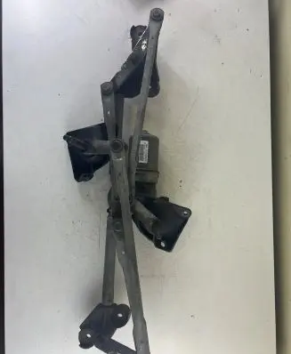 Chrysler Grand Voyager IV Front wiper linkage and motor WS00000303