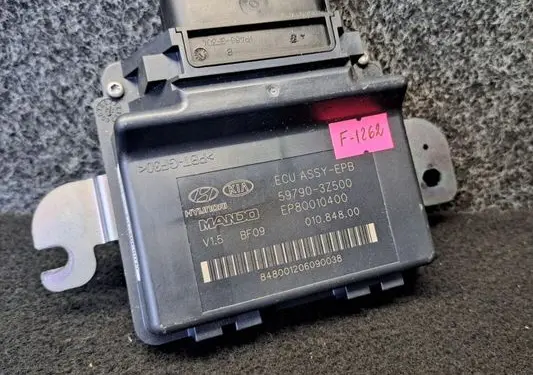 Hyundai i40 Hand brake control module 597903Z500