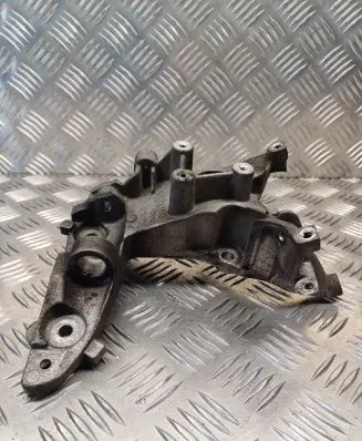 Citroen C4 I Picasso Generator/alternator bracket 9684613880 A1S19CU3