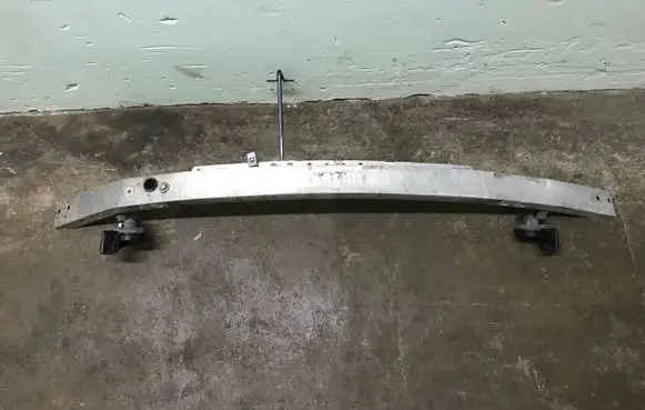 Mercedes-Benz E W212 Front bumper cross member