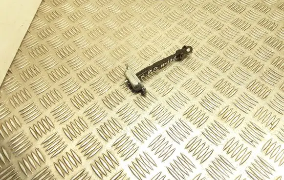 Hyundai i30 Front door check strap stopper