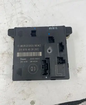 Mercedes-Benz E W211 Door control unit/module 2118704026 00006805
