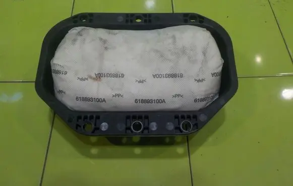 Chevrolet Orlando Passenger airbag 616975800