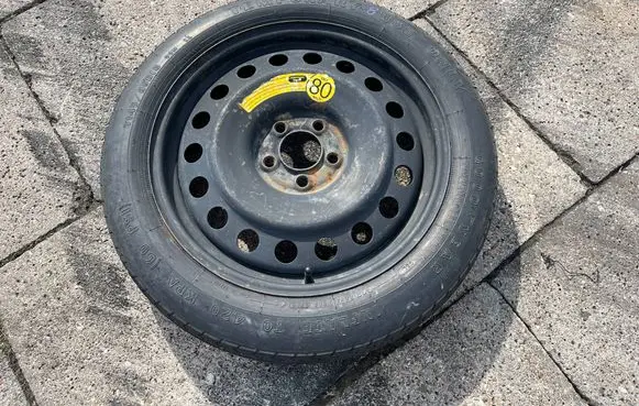 Chrysler 300 - 300C R18 spare wheel 