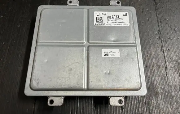 Opel Insignia A Engine control unit/module ECU 55502472 395357783 1310101000000X