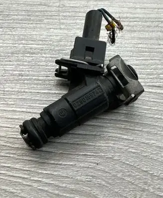 Mercedes-Benz C W202 Fuel injector A1120780049 0280155742