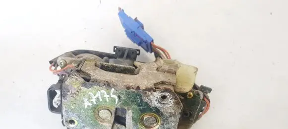 Chrysler Pacifica Front door lock