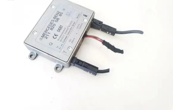 Mercedes-Benz A W169 Antenna control unit 2118200885 0681